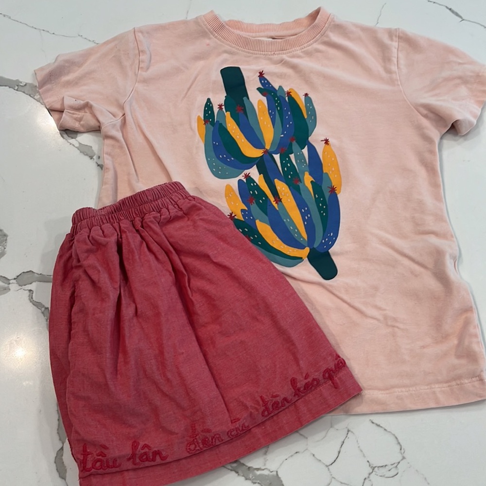 Hannah & Tiff Vietnam shirt size 4